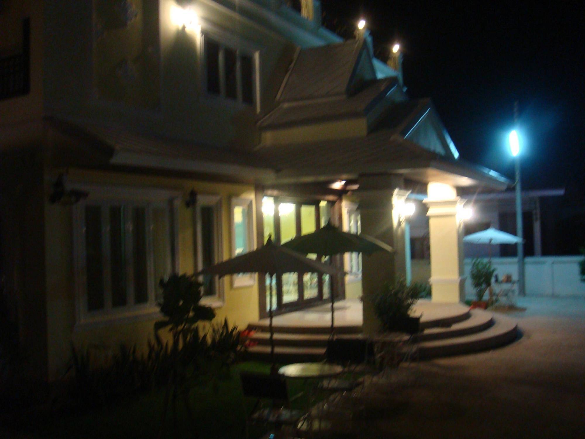 The Target Residence Chiang Rai Exterior photo